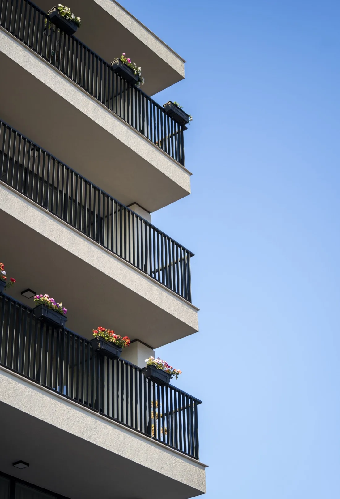 Monte Verde — facade detail